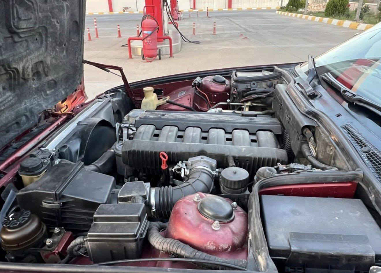 السلام عليكم بي أم 525 مسكر موديل 90
كير و مكينه وصدر خير من الله السيارة جاهزة 
السعر 60 المكان بغداد 
‎0772 855 6393
‎0782 237 3836
