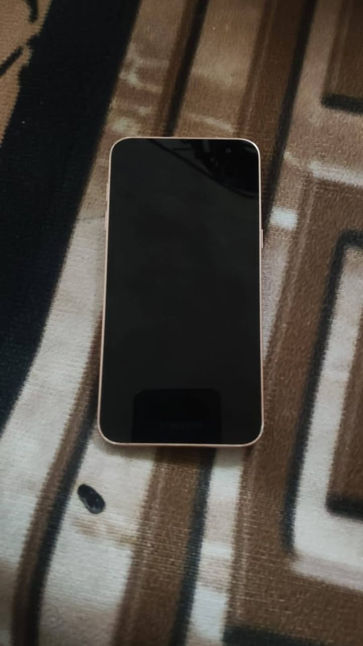 سلام عليكم مكلف بل نشر للبيع ذاكرة 32 جهاز فول نضافة لمس مي استخدامة حيل حلو سعر 40 بي شوية مجال مكان حويجة ناحيت العباسي *********** شراي اتصل
