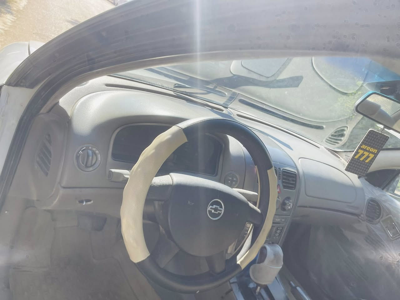 للبيع لومينا مزاد وزارة الداخلية كير ومحرك بطه 2500 السعر ٢٧ورقه للاستفسار الاتصال بالرقم ***********
