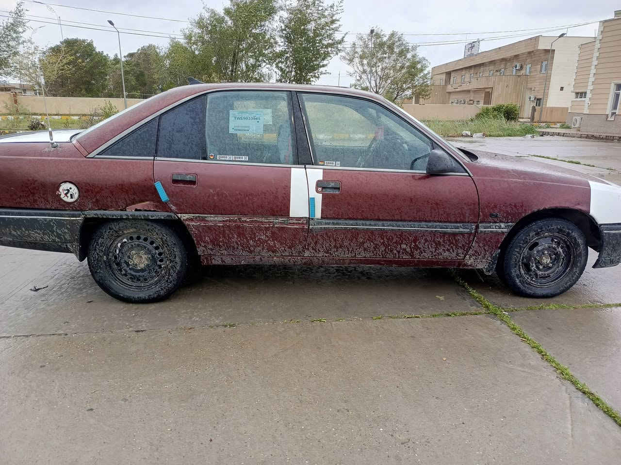 السلام عليكم ورحمة الله وبركاته
اوبل اوميكا موديل 88 للبيع كامله مكمل بس تنكر سلف وتمشي غرفتها حيل حلوه فتحه بلسقف بيها سلايت كهربائات كلها شغاله لايت هورن سماعات مسجل كلشي شغال ما عده البك لايت الخلفي الي وره السايق كلوبات محتركه مالته صدر امامي خلفي جديد 

تخم تاير صار 4 اشهر من شاده باتري صار 6 اشهر من شديته السياره رقم كركوك الماني ار سنويتها بأسمي تنتهي 2028 

بيها طخه مثل ما موضح بلصوره بلجاملع الخلفي عنواني تكريت الديوم السياره ب 28 وبيها مجال رقمي هاذ واتصل 

‏‪***********‬‏
