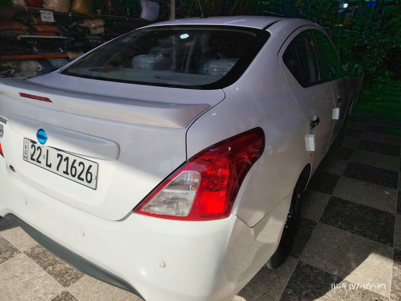 نيسان صني 2023 (موديل الهندي)
محرك 1.5 لتر 4 سلندر بقوة تقارب 99 حصان
ناقل حركة أوتوماتيك 4 سرعات أو يدوي
حجم الإطار  15 انج
حساسات خلفية
شاشة كبيرة كاميرا لمس 
استهلاك الوقود: اقتصادية جداً، بمعدل يبلغ حوالي 16.8 كم/لتر.
التصميم الخارجي: شبك أمامي مطعم بالكروم، مصابيح ضباب هالوجين، جناح خلفي، 3 حساسات خلفية.
المقصورة الداخلية: تحكم بالدركسون، زجاج كهربائي، سنترلوك، منفذ يو اس بي (USB)، تكاية خلفية بحاملة أكواب.
الأمان: فرامل مانعة للانزلاق (ABS)، وسائد هوائية أمامية، حساسات ضغط الإطارات.

بدون صبغ ولا بارد 

العداد ٦٥ الف كيلو
السعر ١٢٦ ورقة
مكان السيارة كركوك
الموبايل :- ***********
