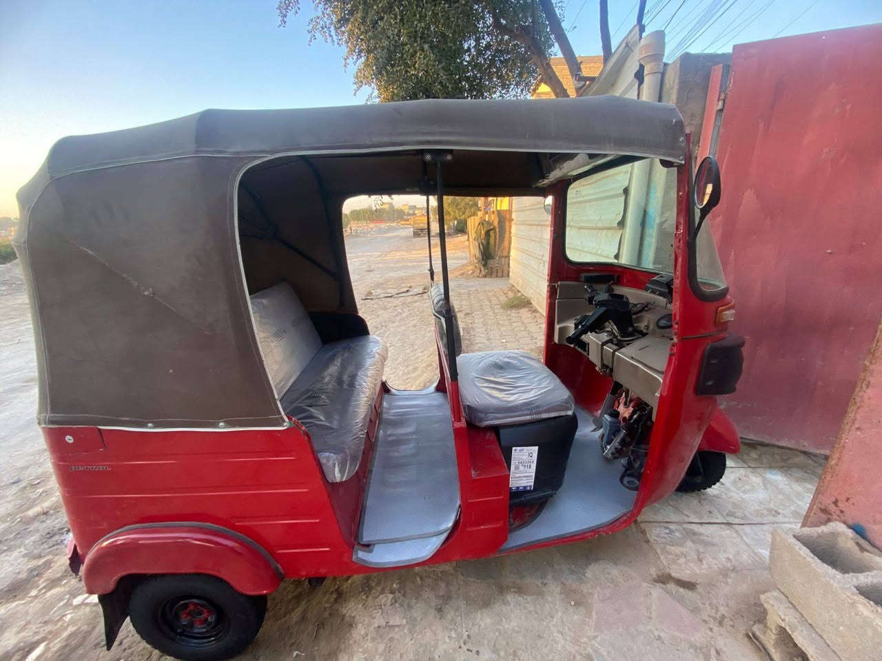 تكتك مديل 2020 مجهزه ع ايدي ربع ما ذب عليه سعر 8 رقم جهاز *********** شراي يدك والي يعامل لا يدك بدون زحمه
