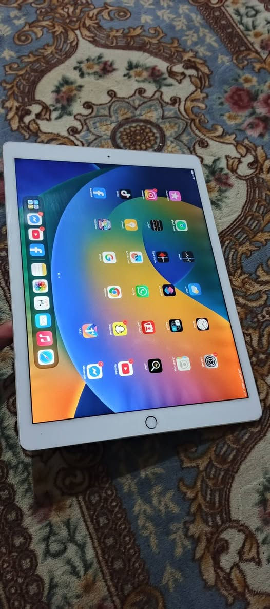 سلام عليكم ايباد برو ذاكره ١٢٨ قياس ١٢.٩ مستبدل بطاريه فقط بي فقط طبع قليل بلا طراف مال الشاشة ١٦٠بي مجال كلش قليل مكاني كركوك عمل الشعبي ***********
