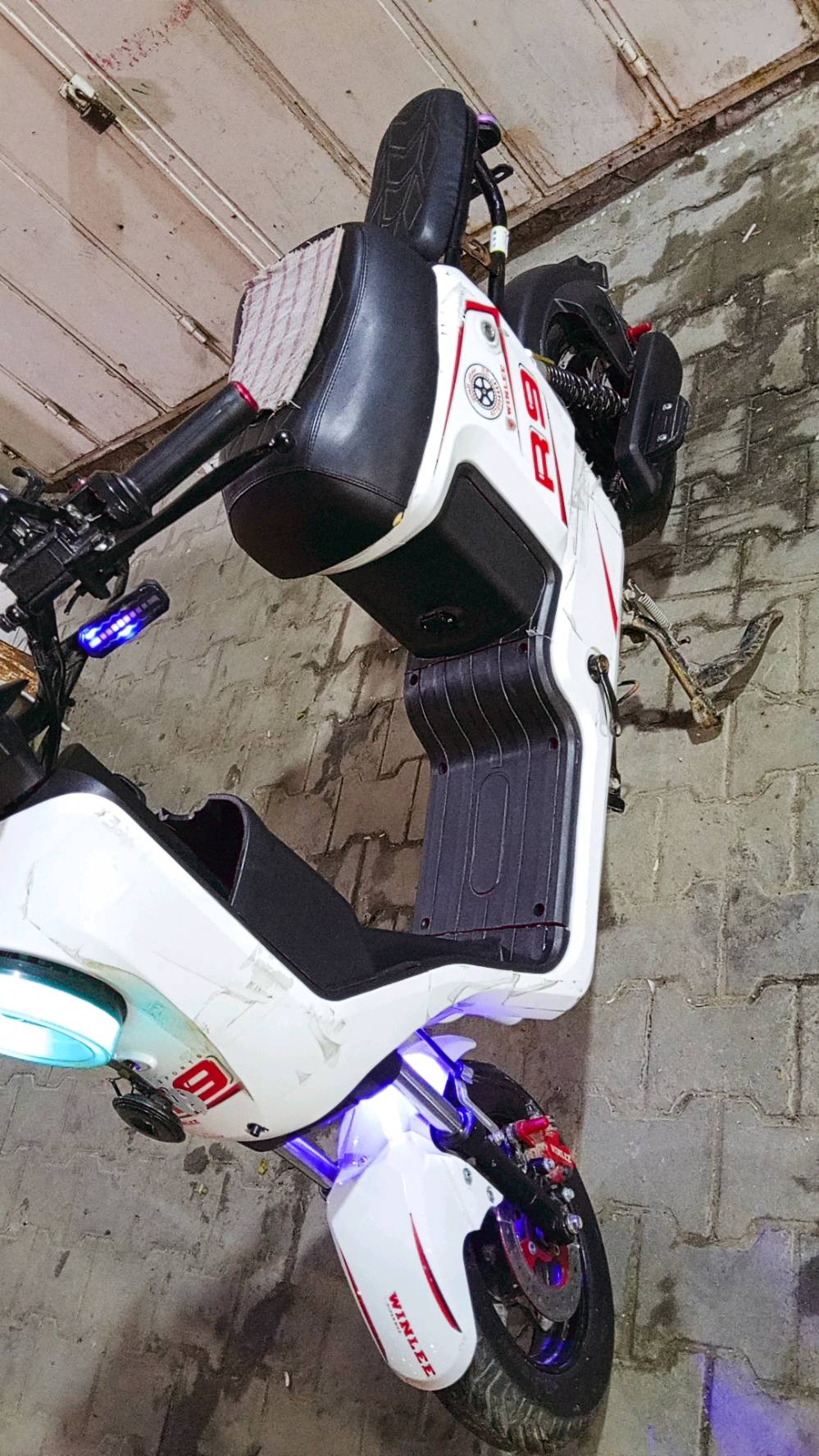 بصره حي الخليج شارع عام مقابيل الحيانيه مجاور مدرسة الوثبه

