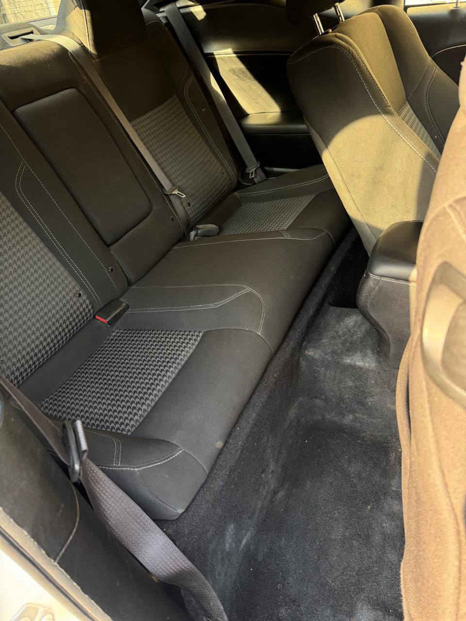 السلام عليكم 
جالنجر 2023 ماشية 30 السيارة جديدة مابيهة اي نقص
السعر 200
***********
