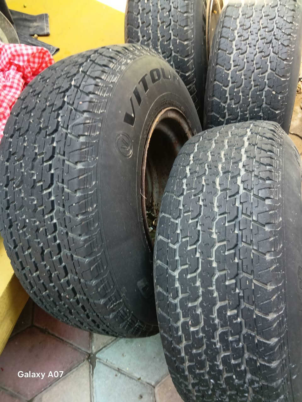 للبيع
تخم ويل او تخم تاير حجم

 15..70..255 للبيع

الويل عمل عرضه 30سم 8 براغي سايز واحد السعر 400 الف دينار 

مكانهم بغداد
للتواصل *********** بي وتس اب
