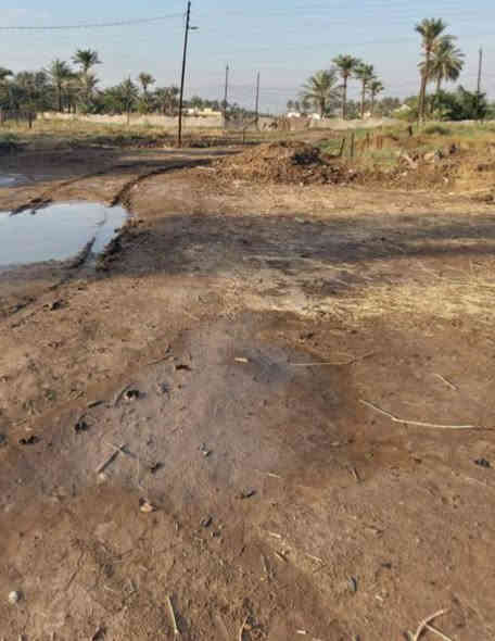 السلام عليكم 
دونم للبيع
سند (25) 
مساحه 2500
واجهة37 متر
نزال71 متر
المكاتبه مع صاحب السند
بدون بدون بدون خدمات (كهرباء  ماء   مجاري ) 
العنوان سريدات قرب سيطرة الشعب القديمه
المربع الثالث
للستفسار الاتصال
***********
