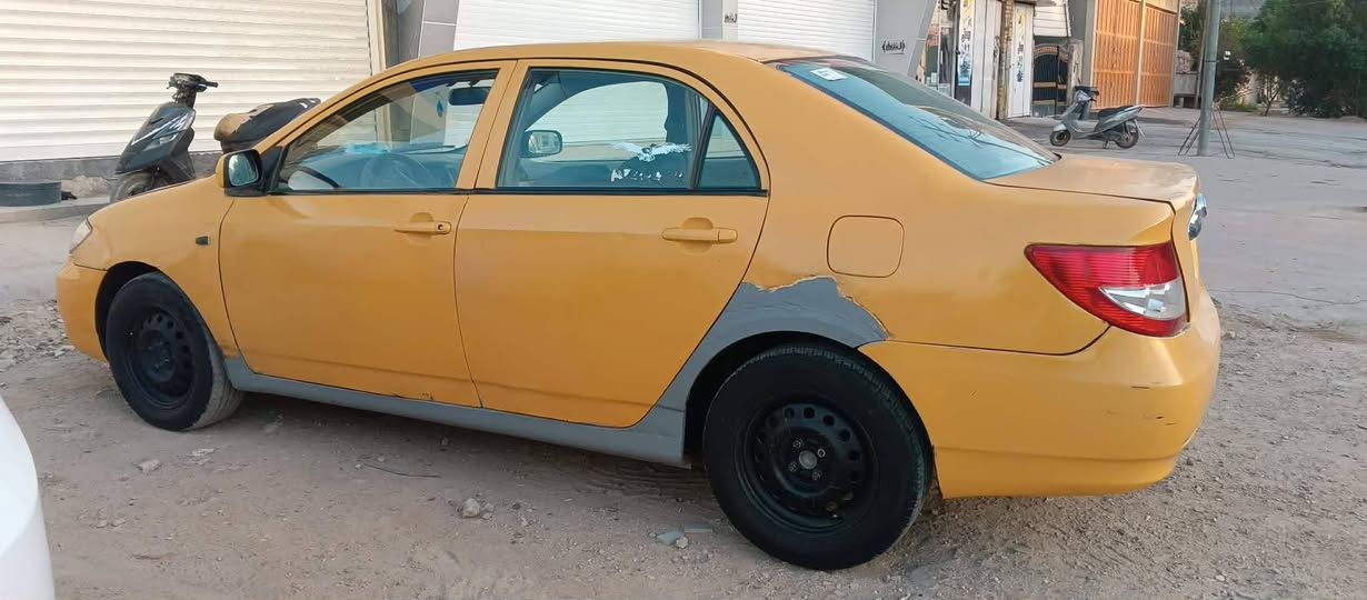 السلام عليكم للبيع او للمراوس حسب القناعه بي واي دي موديل 10 مصبوغ حزام ومعمره جديد داوس هيئه وغرامه صفر مكان حله مركز للاستفسار الاتصال ***********
