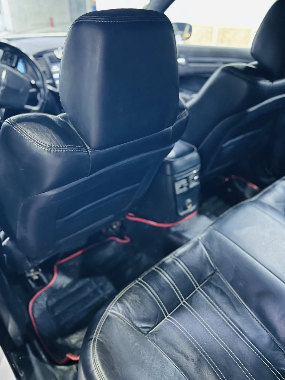 سلام عليكم للبيع اوباما 2014 ادوات     فول مواصفات   اس ( S)  فتحه بانوراما كشنات كهربائيه شاشه كبيره تبريد وتدفئه شغال 
متوم بغداد اصلي بدون سنويه محرك 3.6 حداديه جديده تخم تاير جديد  سياره جديده بمعنى الكلمه  مصبوغه حزام  

 مكاني بصره ***********
سعرها 60 وبيها مجال للطـيـبـيـن
