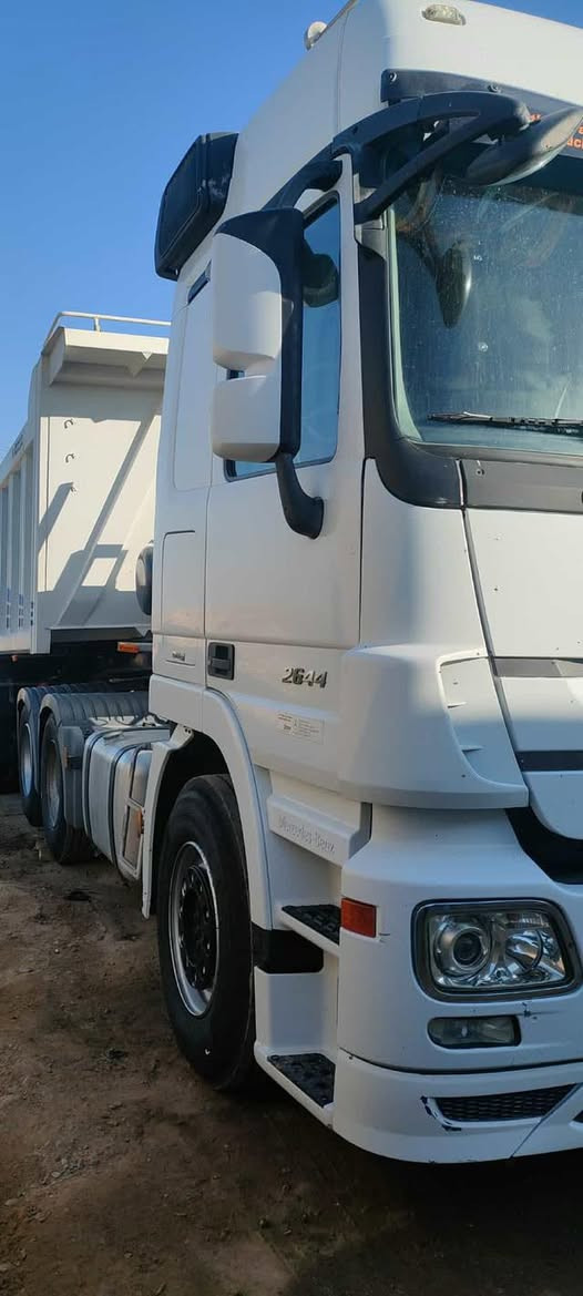 السلام عليكم سيارة للبيع اكتروس سكس جوبلس موديل 2015 حجم 44 26 + عربانه عبدالله جوهر موديل 2025 ذرعه 27 تخم تاير كفاله عامه للاستفسار (***********) مكان السياره بصره اني مكلف بل نشر
