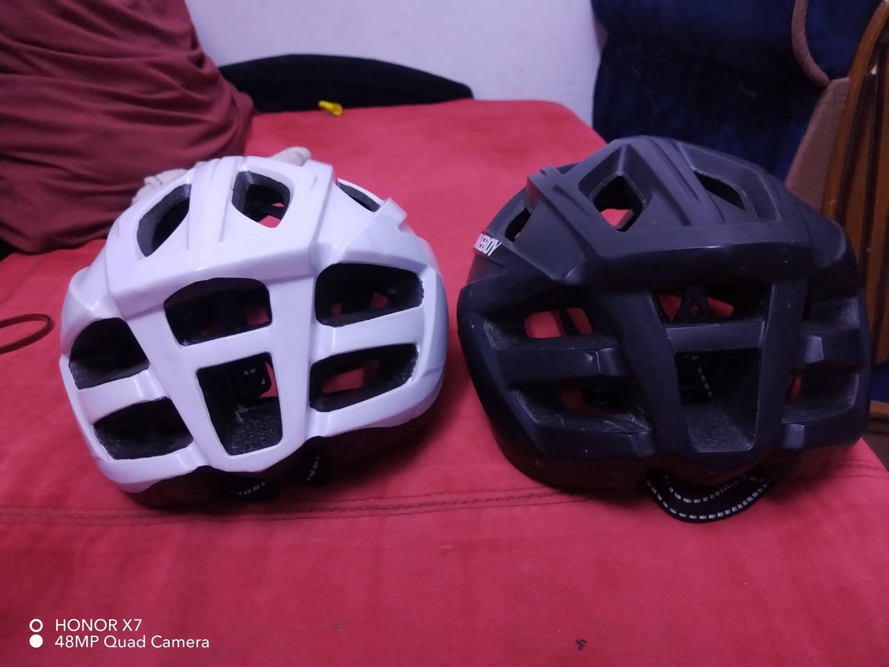 خوذ اصليات حجمهن كبير سعر قطعه ١٠ الف


**إذا كنت صاحب هذا الإعلان وتريد حذفه لأي سبب، رجاءا أرسل رسالة إلى الدعم الفني**