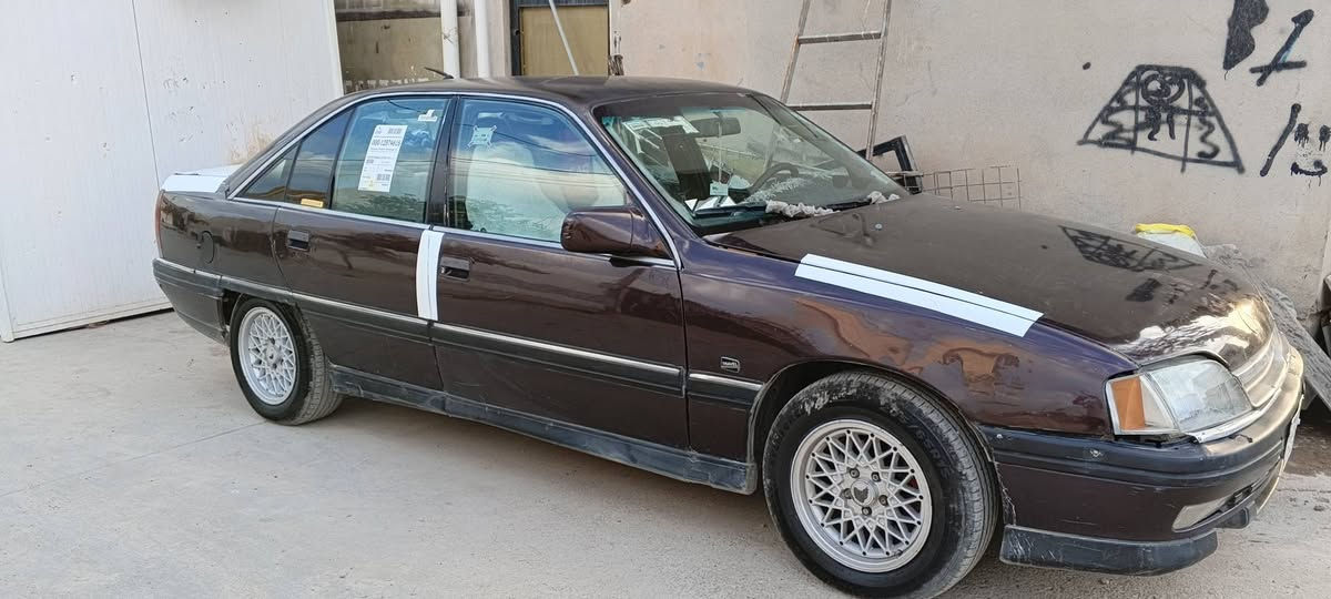 سیارە ئۆمێگا   شتێکی جوان   ڵێدڕاوی نیە    هیچ   مەکێنەی بەط تە برهێت     مۆدیل 19993  دەفرەت بەنزینی  هەیە    سنەوی تا 2027تازە     ژم  *********** كركوك, العراق
