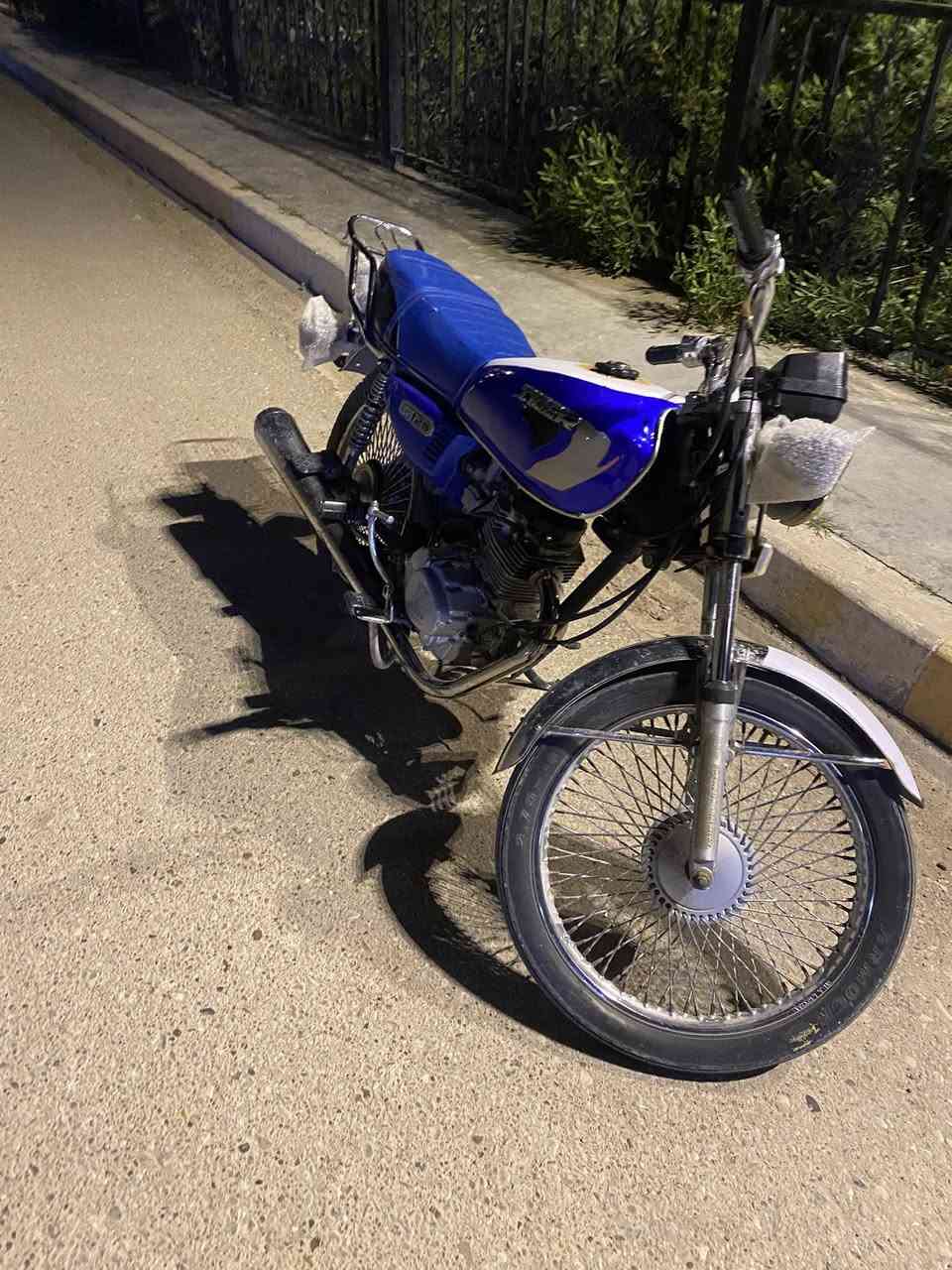 السلام العليكم دراجه تايكر موديل 20دراجه خير من الله شلعه ومعدل تاير وويل خلفي جديد دراجه كامله مابيه نقص النمره الثالثه بيها جرشه للاستفسار ***********
