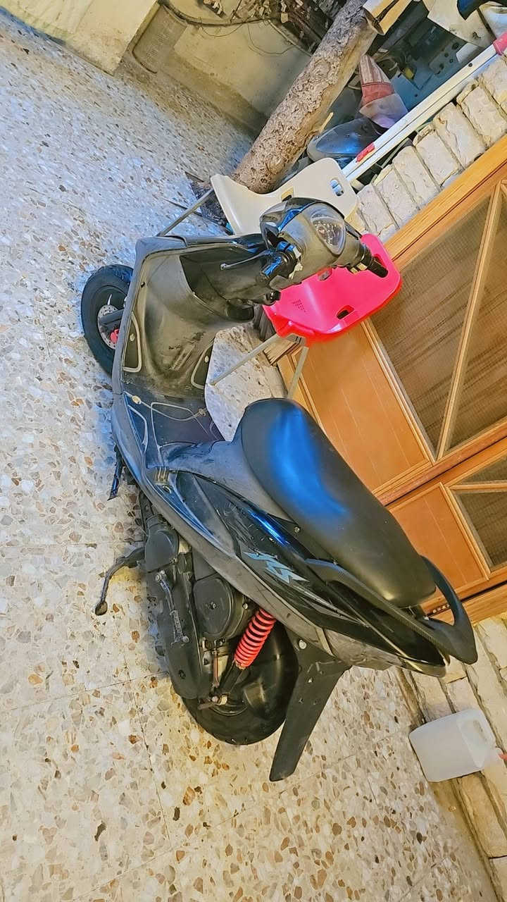 دراجه ماكس عدله بلاديه مكينه مامفتوحه بلاديه كفرات اصليه كلهه ختم واحد بلاديه بوشه اصليه ٤٩ دراجه كلهه بلاديه نكره سلف اشاير لايت كهربائيات كلهه شغاله من الطول لطول *********** البصره شارع تموز السعر ٦٧٥
