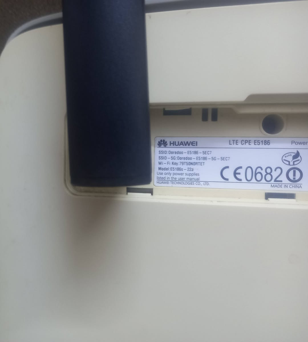 راوتر هواوي كات 6 جوكر اسيه اثير كورك 4G//5G  يتحمل اجهزه ٦٤ بي منافذ ٦لاين هوه اريل شاحنه سعر ٣٥ هوه توصيل وتساب ***********
