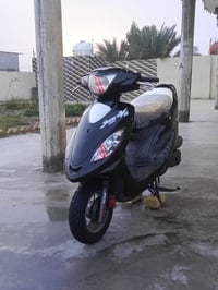 دراجه كامكو v2 موديل 2013 مكفوله كفاله السعر 800وبيها مجال حك الجيه ال...