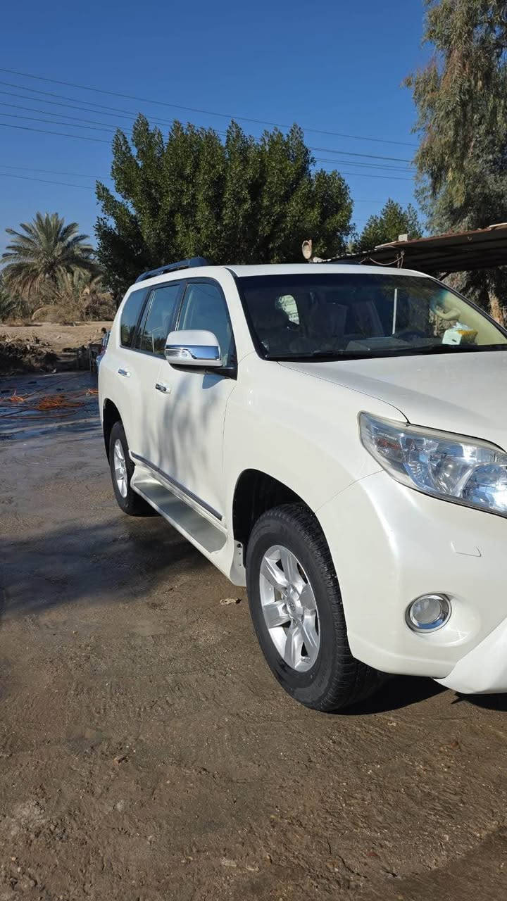 السلام عليكم 
برادو ٢٠١٥ رقم اربيل باسم واحد اعرفة من الحلة اتكفل بالتحويل السيارة مكفولة كفالة عامة عدا شبر صبغ بالباب والسونار موجود مواصفات السيارة معروفة شاشة فتحة كشنات كهرباء تحكم ستيرن ٣ قطع تبريد منظومة زنون جديدة شادلها حدادية جديدة تايرات جدد السيارة جاهزة من كلشي مال جناي كير مكينة كفالة من كلشي عدا الصبغ الي مذكور ماشية ١٦٠ كم  ٦ سلندر
مكان السيارة حلة حي المهندسين ممتواجد على الفيس السعر ٣٢٥ وبيها مجال  
للأستفسار 
0780 699 8882 Singapore
