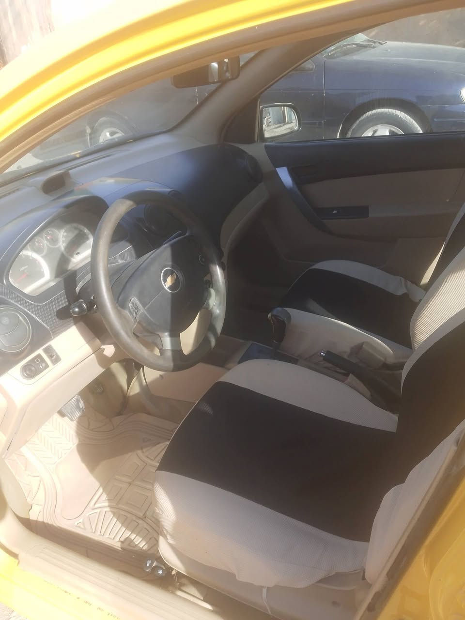 السلام عليكم عيدكم مبارك وصيام مقبول 
متاح افيو موديل 11سياره بيها ربع البنيد صبغ وشويه بل باب الوره السائق كير اوتوماتيك مكينه قبل 15يوم شاده كلفتني مليون ونص يعني سياره كل نقص ما بيها كبل لشارع بسمي بابل رقمه السعر 58وبيها مجال رقمي *********** بي وات ساب
