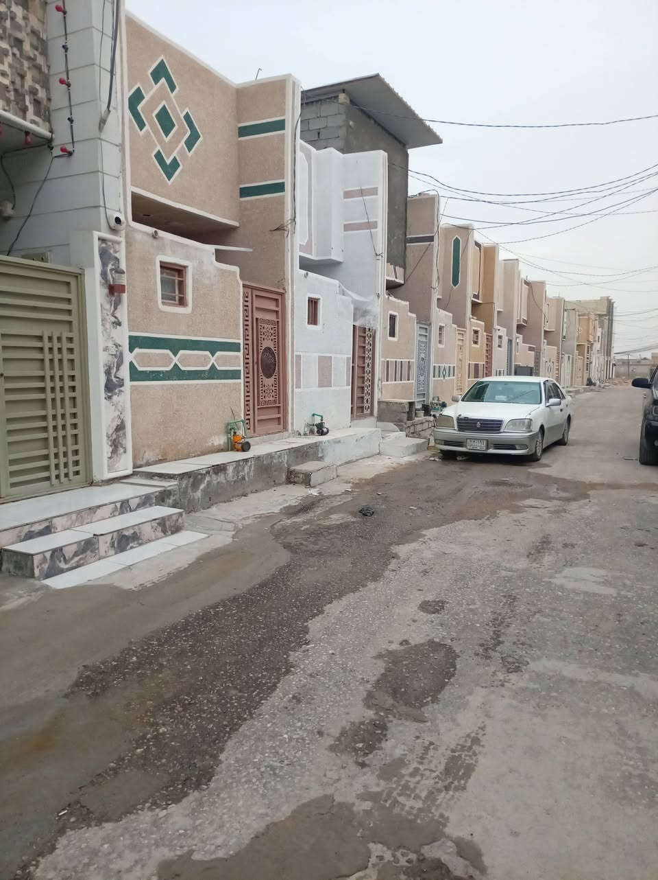 السلام عليكم..
مشتمل ٥٠ متر مقابل علوة المخضر بناء جديد تقريبا ٥٠ متر عن شارع العام للبيع السعر ٤٢ وبب مجال
***********
