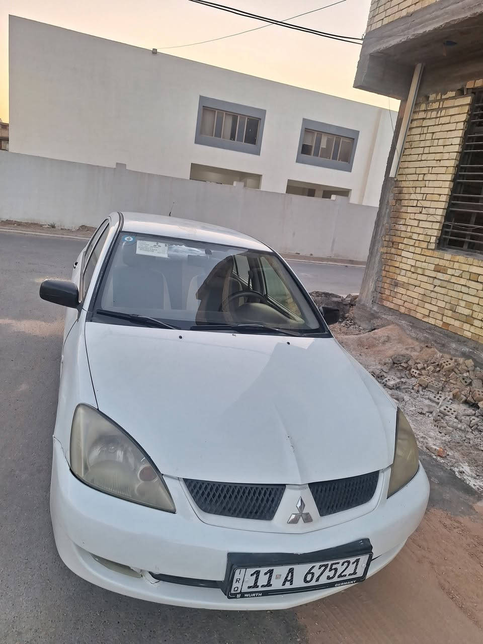 السلام عليكم لانسر موديل ٨سياره بيها ٣قطع صبغ بدون داخل بسمي سنويه جديده ورقم بغداد كير مكينه تبريدحداديه كله جديد مكاني بغداد  السعر 63 ***********
