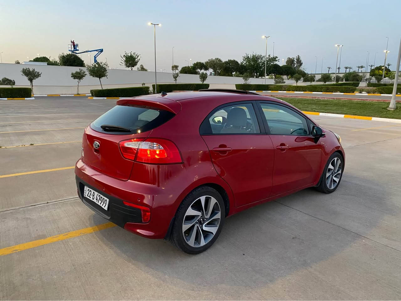 Kia rio 2016 
فول مواسفاتی خلیجی 
سلاید-بەسمە-حاسەیە-٥ویل-نەینۆک شەفت-مەکینە دوش گەورە مەڕغوب-سوکان ڤۆڵیۆم-تحدید سورحە
٤ تایەی نوێی لەسەرە 
سەنەوی نوێیە بەناوی خۆمە 
٣ پارچەی بۆیاخە جەمپەکی پێشی هەیە 
*********** أربيل, العراق
