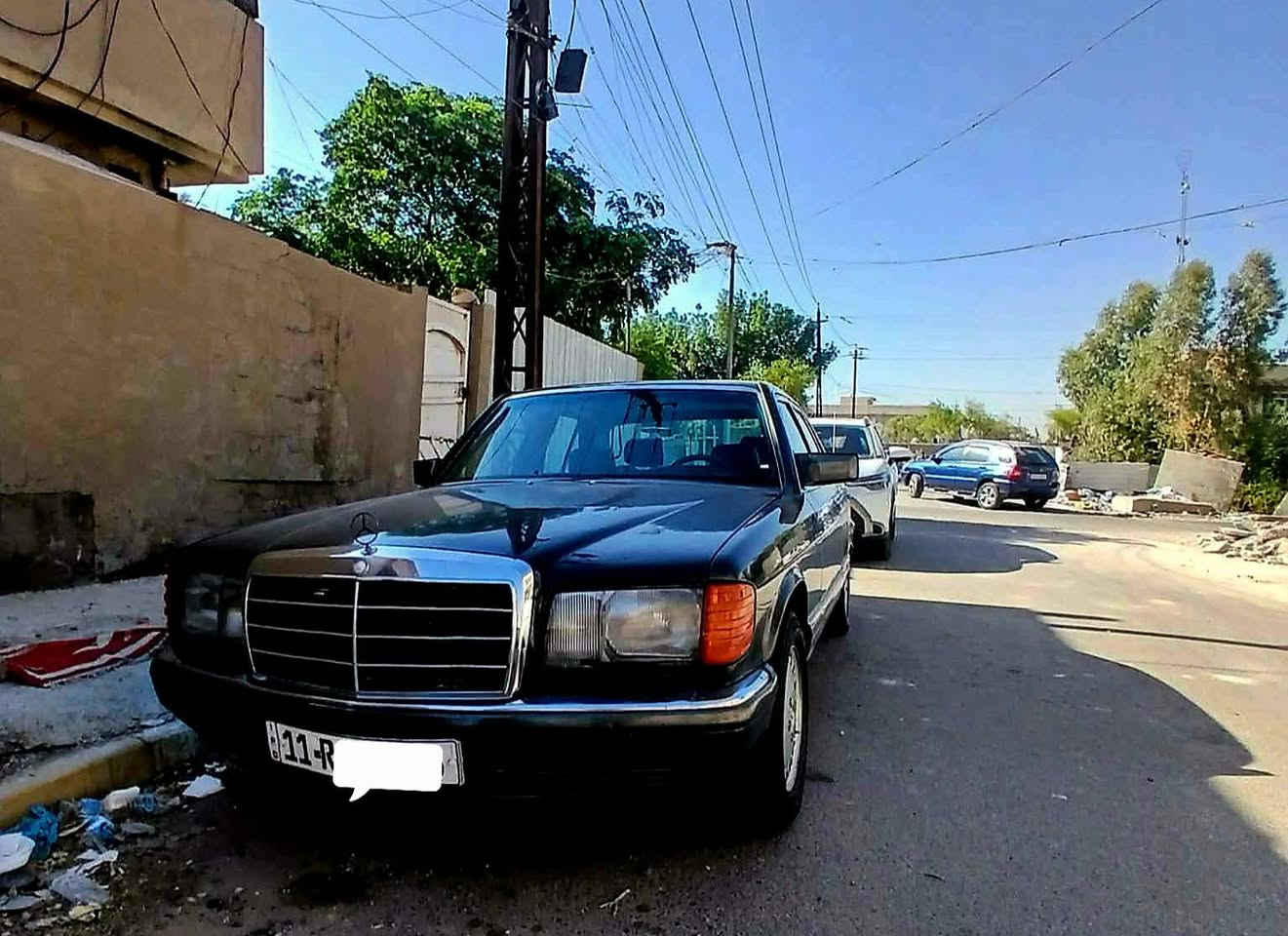 السلام عليكم مارسدس جامبو موديل ١٩٩١ بسمي سنوية جديدة هزة جديدة سيارة كير مكينة صدر تخم تاير تبريد كلة جديد باب قصير مصبوغة عام للجمالية قواعد دبلات بلاد بيع او مراوس السعر ٨٠ وبيهة مجال  
***********
