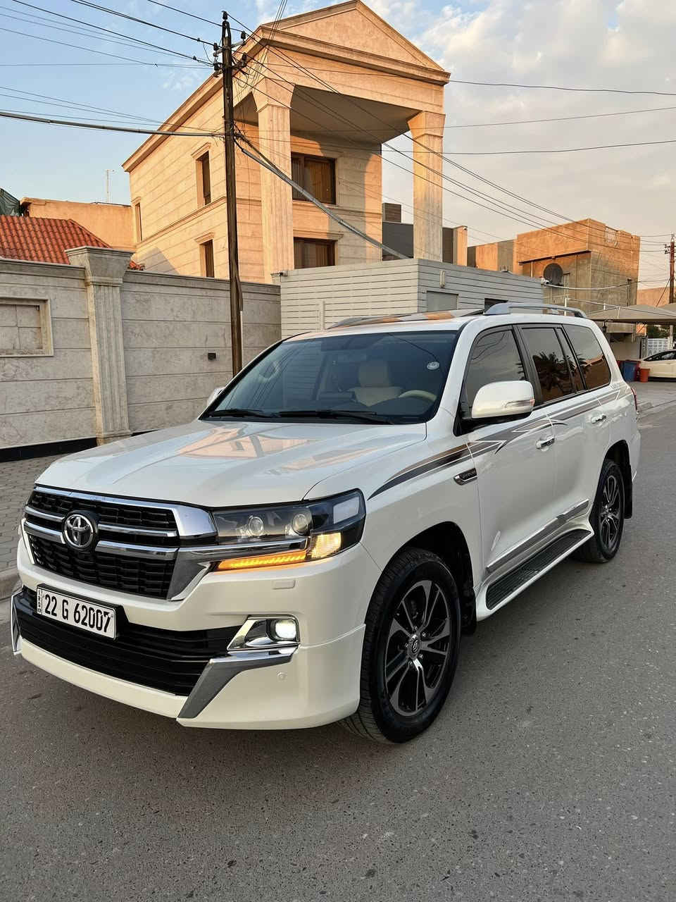 سلام عليكم اخوان
لاندكروز 2021  خليجي GX مكفولة من الصبغ كير مكينة شرط 

الفحص تخم تاير كلة جديد اي نقص مابية 
 
رقم اربيل باسمي شخصيا  🚦مضلل سنوية من مرور اربيل 

📌السعر 515 ورقة وبي مجال 

للاتصال ***********

5 كامرات 

محرك 6 سلندر

دبل ماوس 

كشنات كهرباء امامي 

صندوق كهرباء 

٨ ارباك 

بصمة تشغيل + بصمة ابواب + تشغيل عن بعد  

لد نهاري 

بروجكتر 

جلد 

يدات نيكل 

تحكم ستيرن  

فور ويل 

مانع انزلاق 

جنطة كهرباء 

فتحة  

مقاعد عدد 7 

ثلاث قطع تبريد 

مرايا كهرباء + شفط 

حساس امامي وخلفي 

ثلاجه

وباقي المواصفات معروفه
