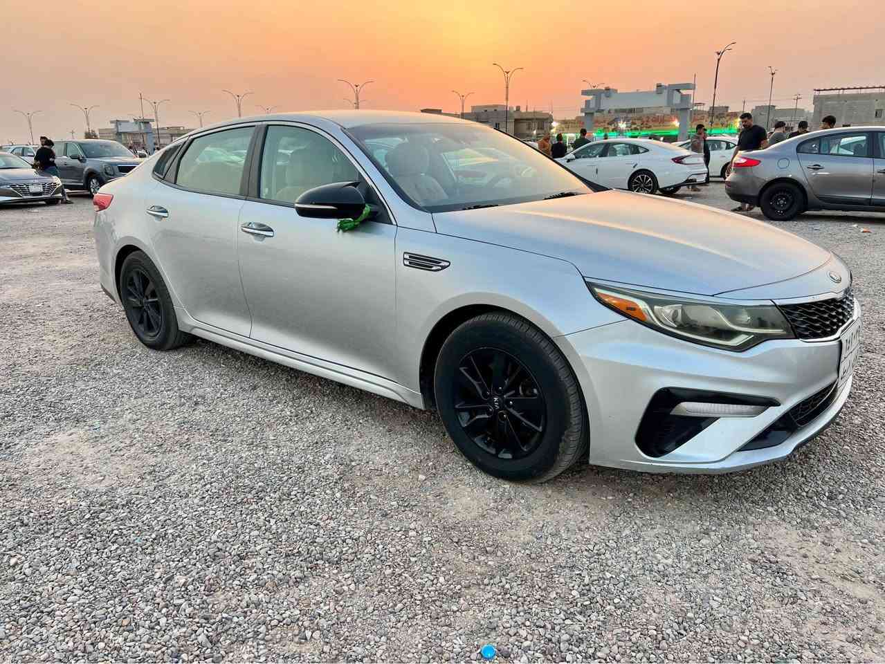 سلام عليكم
للبيع سيارة اوبتما 2019 وارد امريكي 
رقم اربيل وكالة تحويل بخدمتك
شاشه كبير لمس ✅
كامره دواره ✅
تحكم جهتين ✅
 مثبت سرعه ✅
تحديد مسار✅
مانع نزلاق ✅
 حساسات خلفي+ جانبي
شاحن UDB✅
منفذ AUX 
شاير مري ✅
مكينه وكير+حداديه=كفاله 
 تخم تاير جديد جواها 
حجم محرك2400 GDi
السيارة مال عائله تاخذه ما تصرف اي شي عليها 
مكاني البصرة / كرمة علي 
سعر155 وبي مجال قليل جداً 
الاستفسار*********** واتساب 🟢.
السياره بدون حادث وصبغ وتبديل كفاله عامه 
فقط ضررها من امريكا الدعامية الامامية
ادخل ع السونار وشوف
السياره ماشية 68 البصرة, العراق
