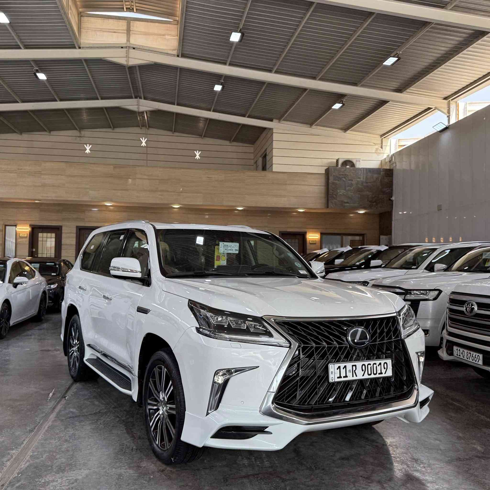 السلام عليكم 

لكزز وكاله ابريم

موديل 2017

كفاله عامه 

رقم بغداد 

مكان السياره بغداد معارض البياع 

السعر 

***********
