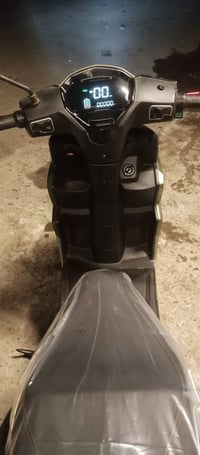 للبيع دراجه شحن سكنس شركت حسن وحسين دراجه نضيفه وجاهزه بطاريات جدد درا...