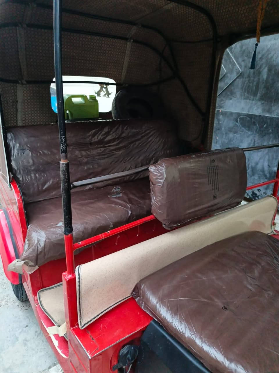 يالله سلام عليكم شباب تكتك موديل 18 تكتك مكفوله الله شاهد فقط دوس معمره تكتك مال جناي  تكتك أوراق كامله سعر اربعه ونص وبيه مجال عنوان التكتك بغداد بوب الشام  
الرقم ***********
