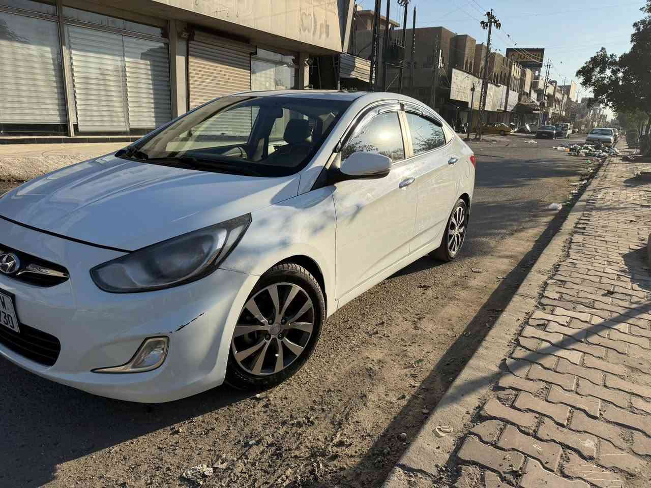 سلام عليكم 
اكسنت ٢٠١٥ خليجي 
محرك ١٦٠٠ دبل قطرة 
رقم بغداد السيارة جديدة 
مابيها نقص السيارة مكفولة من الصبغ 
السياره ماشية ١٤٠ حقيقي 
السونار مرفق بالصور بيها كم بارد 
مكان السياره بغداد البياع 
السعر ١٠٩ وبيها مجال بسيط 
للاستفسار واتساب 
***********
