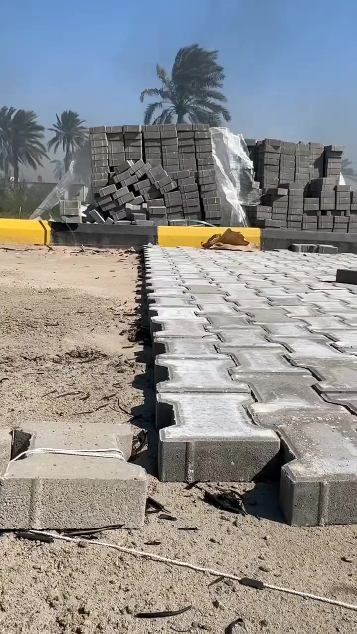 كادر عمل مقرنص