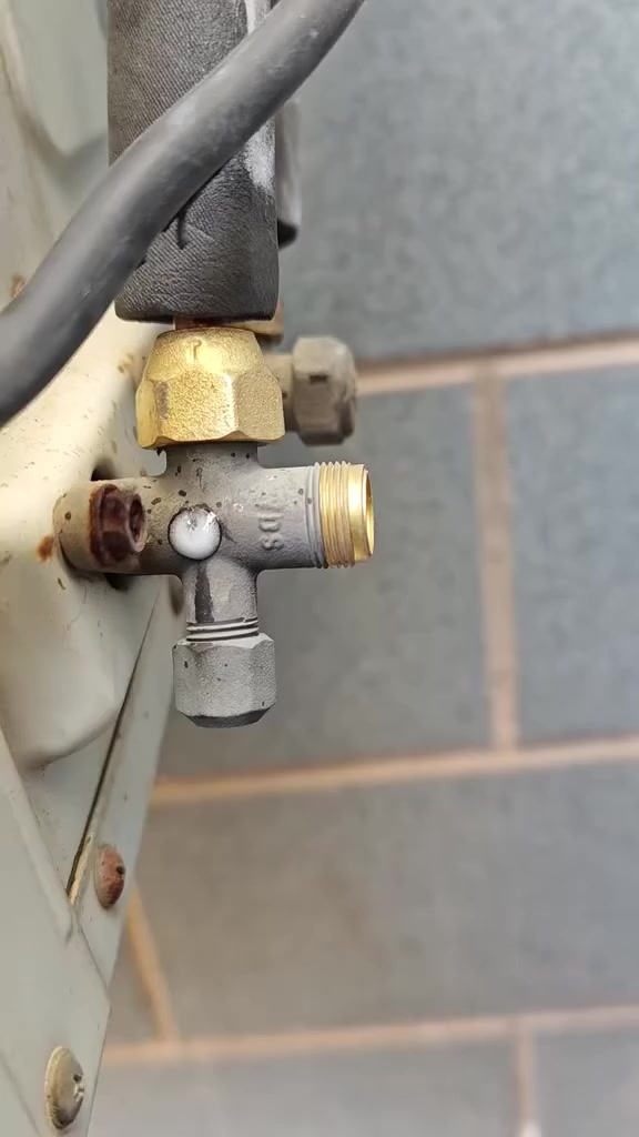 ورشه الغدير 
🌹لسنا الوحيدون ولكننا الافضل🌹
💎وجودكم في صفحتنا يزيدها تميزا ✨
#اسعد_الله_اوقاتكم_بكل_خير _متابعينا_الاعزاء
👍👍لسنا الوحيدون و لكن  عملنا يتكلم .
💢 يعنى عندك صيانة أو تنظيف لا تحتار   سبلتك مابي برودة🥶 لا تحتار🤔 سبلتك دفع الهواء ضعيف🤔 لا تحتار، إتصل بينا 📞 و راح نجيك لباب بيتك .. 
   ماعليك فقط الاتصال بمركز خدمة العملاء *********** ☎️...أو مراسلة الصفحة
🟥  تنظيف موقعي  لجميع الدوائر والشركات مع الضمان 👍💪 سمعتنا 
🟥 صيانة - شحن غاز إيطالي وفرنسي مع الضمان - نصب - غسل 
عمل فاكيوم ..
... جميع عموم البصره  الموقع خور الزبير أمام ملعب الوطنيه 🧊🧊🧊🧊🧊
*********** 
💬 فـي حال عدم اتصالنا بكم يرجى ابلاغنا بالامر او مراسلة 
📩 للاستفسار يرجـى مراسلة الصفحة او الاتصال *********** 

تنبيه ❗️⚠️زبائننا الكرام *********** 
لاتفكر نحن في خدمتك

ملاحضه❗️⚠️تصليح ثلاجه مجمده نصب سبلت شحن غاز مجاناً للعوائل المتعففة واقعناً.
