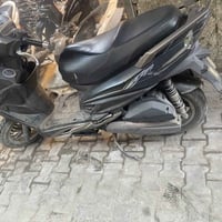 دراجة G6 مانشستر • ١٠٠٠ سي سي • بغداد شارع الكفاح