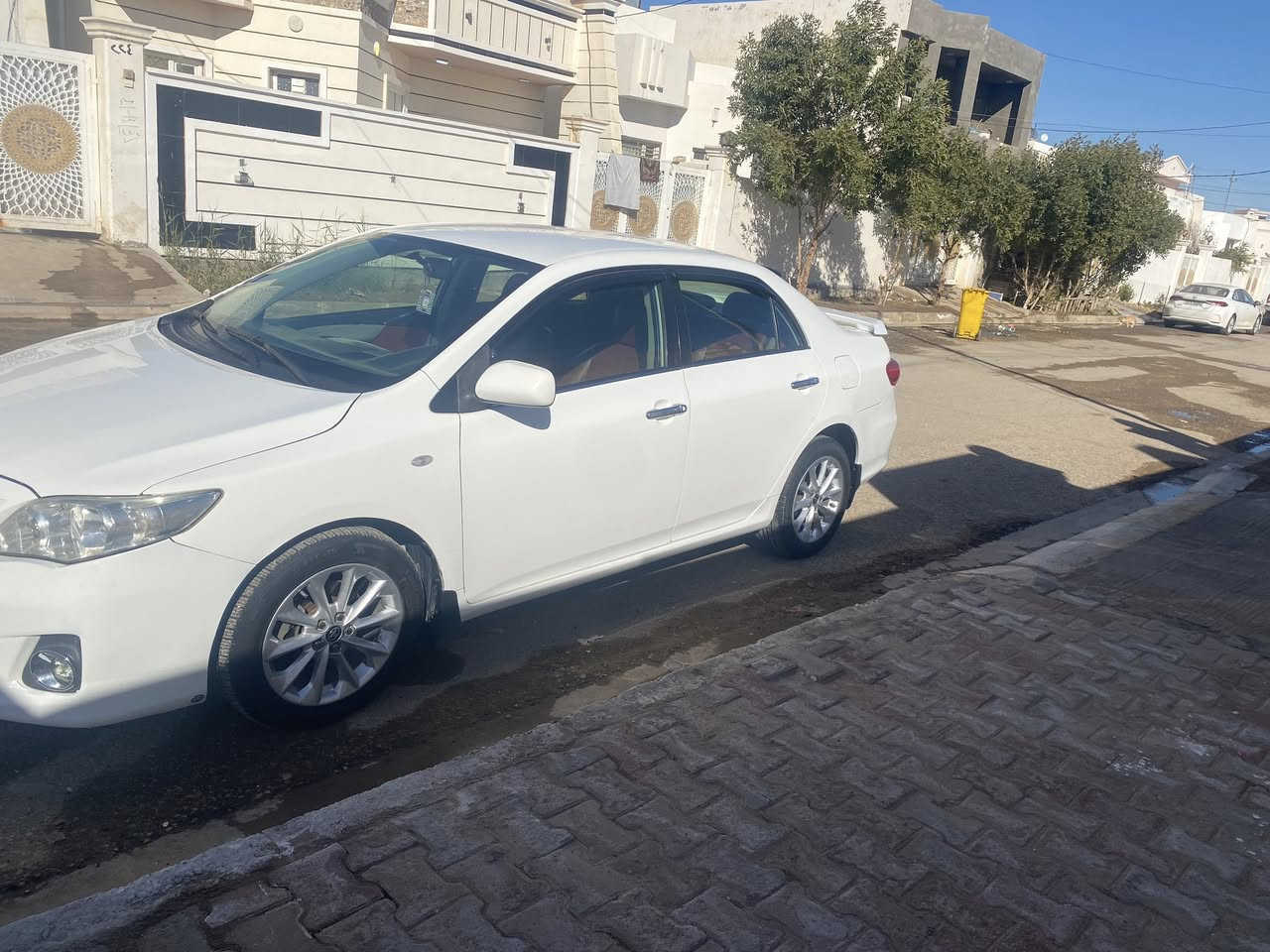 السلام عليكم 
اخواني 
كورله خلجيه محرك (1800)
موديل (2011) 
السياره مكفوله قطرت صبغ ما بيها 
ترايها بشرط جديد جديد 
كشرها جديد 
دخلها احلى بعد 
رقم بغداد 
غرفتها جديده 
دوشمه عام حته السقف 
سياره بشرط ربع دينار ما تصرف عليها 
الموصفات 
تحكمات استيرن جهتين 
مري شفط 
شاشه كامري 
تخم تاير 
محرك كير شركه عده قبع بدلت واشر فقط 
مروس او نقد 
تخم تاير جديد خمسه ويلكب 
نصبتها تخبل 
مكاني الرمادي 
السعر (135) مجالها قليل 
***********

‭0773 378 1061‬
