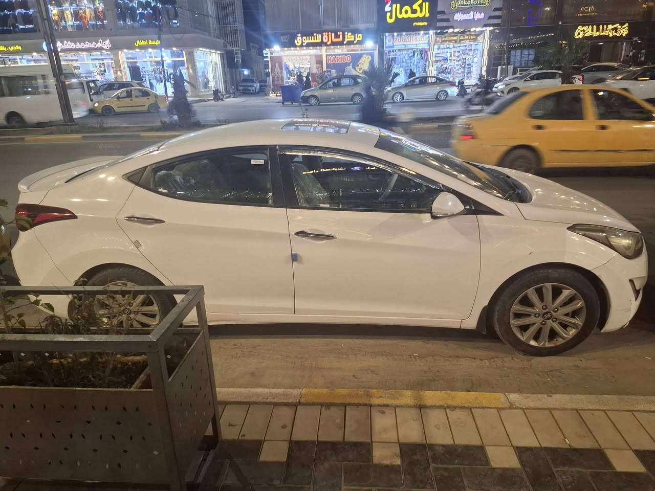 سلام عليكم بيع مستعجل  النترا خليجي موديل 15 فول عدا البصمه
حادثها 
تبديل جاملغ امامي 
ربع البنيد شويه صبغ 
المحرك 1800
الباقي مكفول كفاله كير ومكينه مكفولات 
السعر ١٢٢ وبيها مجال بسيط 
العنوان 
كربلاء باقي التفاصيل 
***********
