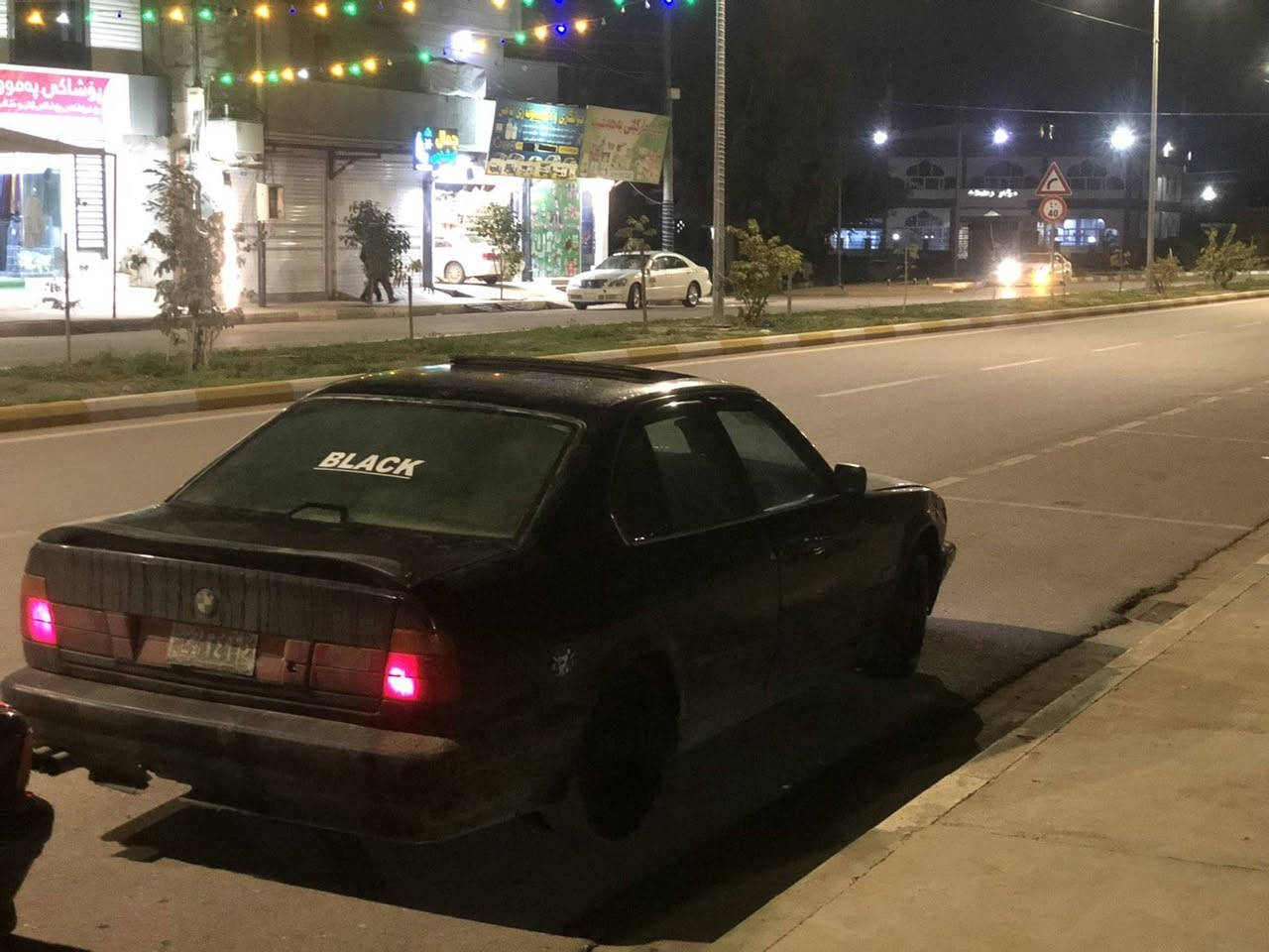 سڵاوی خوا لەهەوولایەک
BMW525
مودێل 1992 
گێڕ عادیە
گێڕو مەکینە بەشەرت
سڵاید
هەڵقەو زینۆن
موسو بڕاوا بەشەرت
سەنەویە بەشەرتی حاسیبە
سعری24مەعمەلە
ئاڵوگۆڕ ئەکەم بەشتێک بەدڵم بێت
شوێن کەلار ***********
