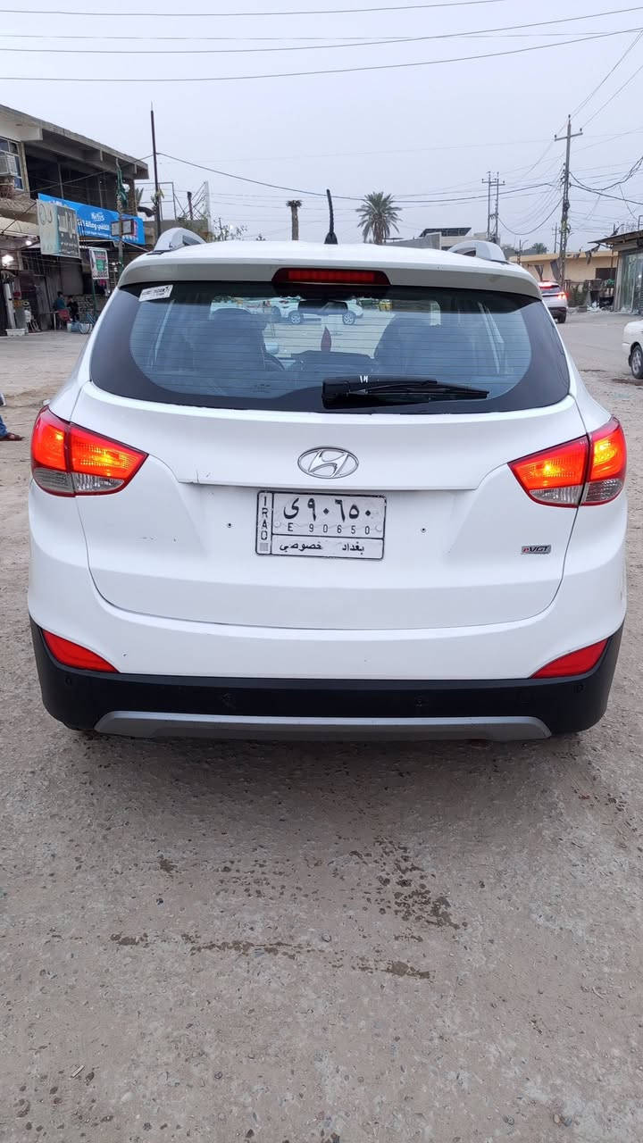 توسان 2013 خليجية سياره جديدة مكينة وكير وحدادية وتبريد وتدفئة وتخم تاير كل جديد صبغ جاملغ خلفي فقط أثر شخط وباقي كفالة عامة السعر 109 رقم بابل بأسمي مكان السيارة حلة رقم الهاتف ***********
