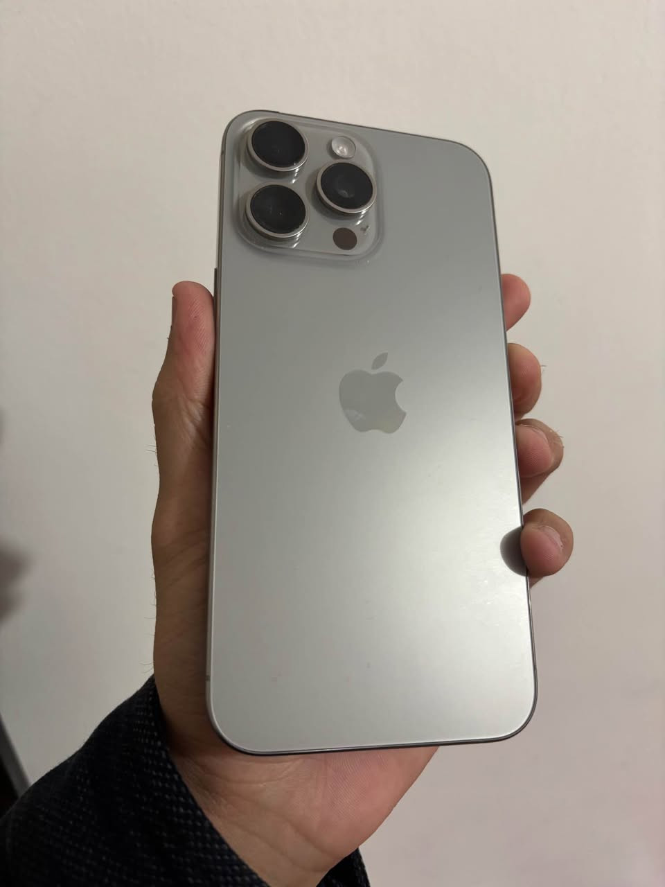 ١٥ پروماكس تيتانيوم ٢٥٦ گيگا و ٢ سيمة پاتري ٨٥ بةشةرت نةكراوة بي حةيب شاشةي هةندي شوختي هةية رسمي داناوة 
نرخي ٦٩٠ دولار تكاية مشتةري ني نامة مةنيرة أربيل, العراق


**إذا كنت صاحب هذا الإعلان وتريد حذفه لأي سبب، رجاءا أرسل رسالة إلى الدعم الفني**