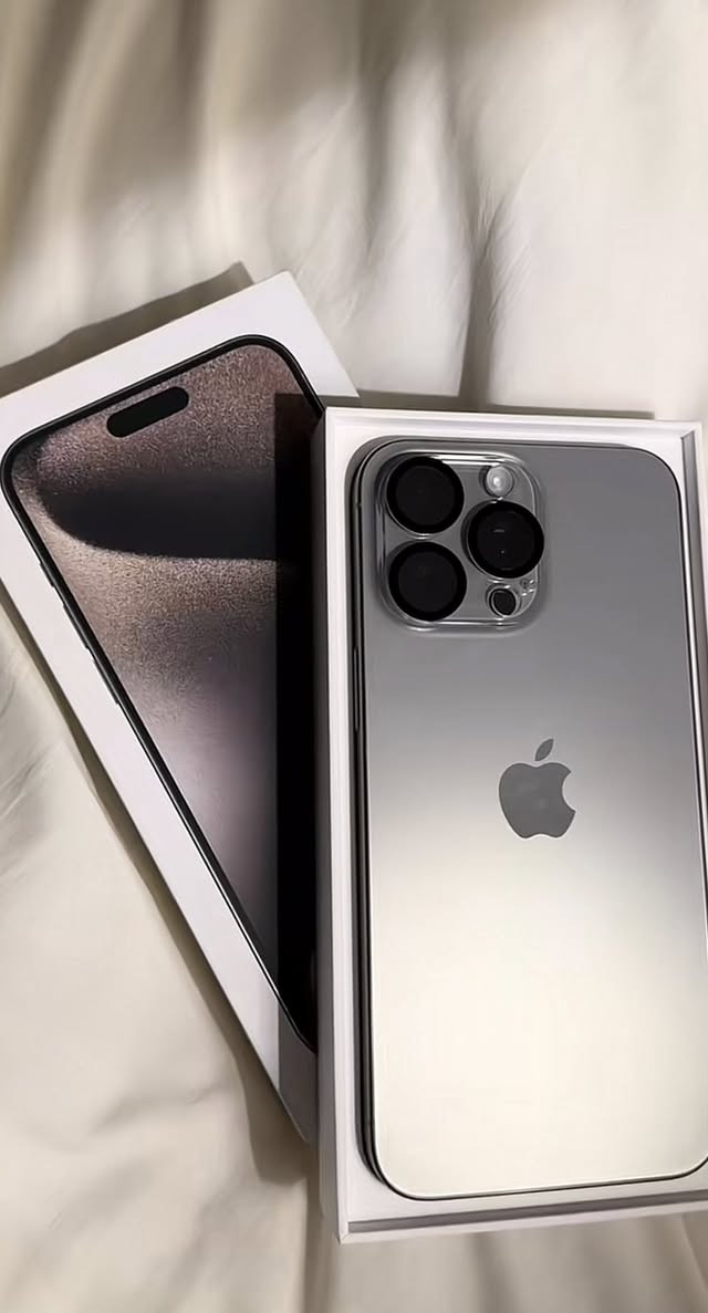 iPhone 15 pro max
الذاكره: 256

البطاريه: 87

الملحقات: كارتون+ شاحن 

السعر: 1075000

بغداد_ الدوره
☎️***********
