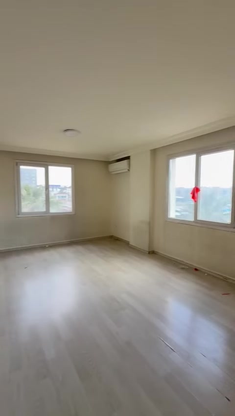 ‎شقه لليجار مجمع plus life 🏛️
 من 
‎2 غرفة نوم 
‎ صالة 
‎مطبخ ➕ حمام ➕ + ديوان   

‎العنوان 📍طريق ماجدي مول بجانب فلوريا ستي 
‎استفسار  ☎️ 
***********
 #kurdistan #erbil_iraq #PlusLife
