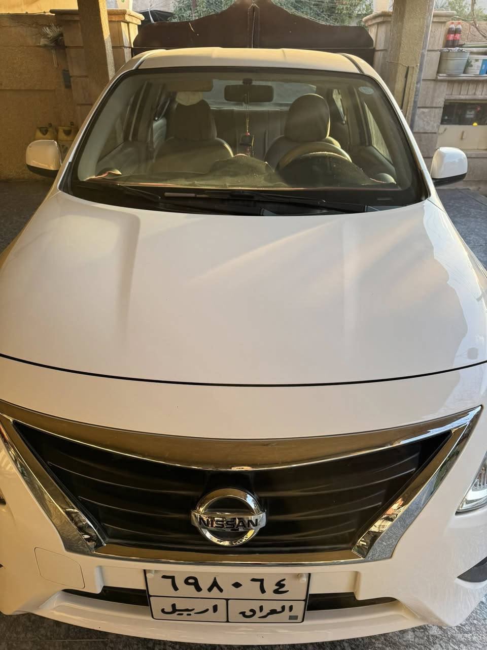 السلام عليكم 
للبيع نيسان سني هندي موديل 2022 
ماشية 17 الف فقط 
يعني سيارة جديدة جداً برغي ممفتوح بيهة كلهة عالبلاد
بس ماعدا طخة بالصندوق الخلفي جداً بسيطة كما موضح بالصور
السعر:124 ورقة بيهة مجال بسيط جداً
للاستفسار على الرقم ***********
