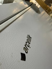 مجمدة • جديدة • نظيفة