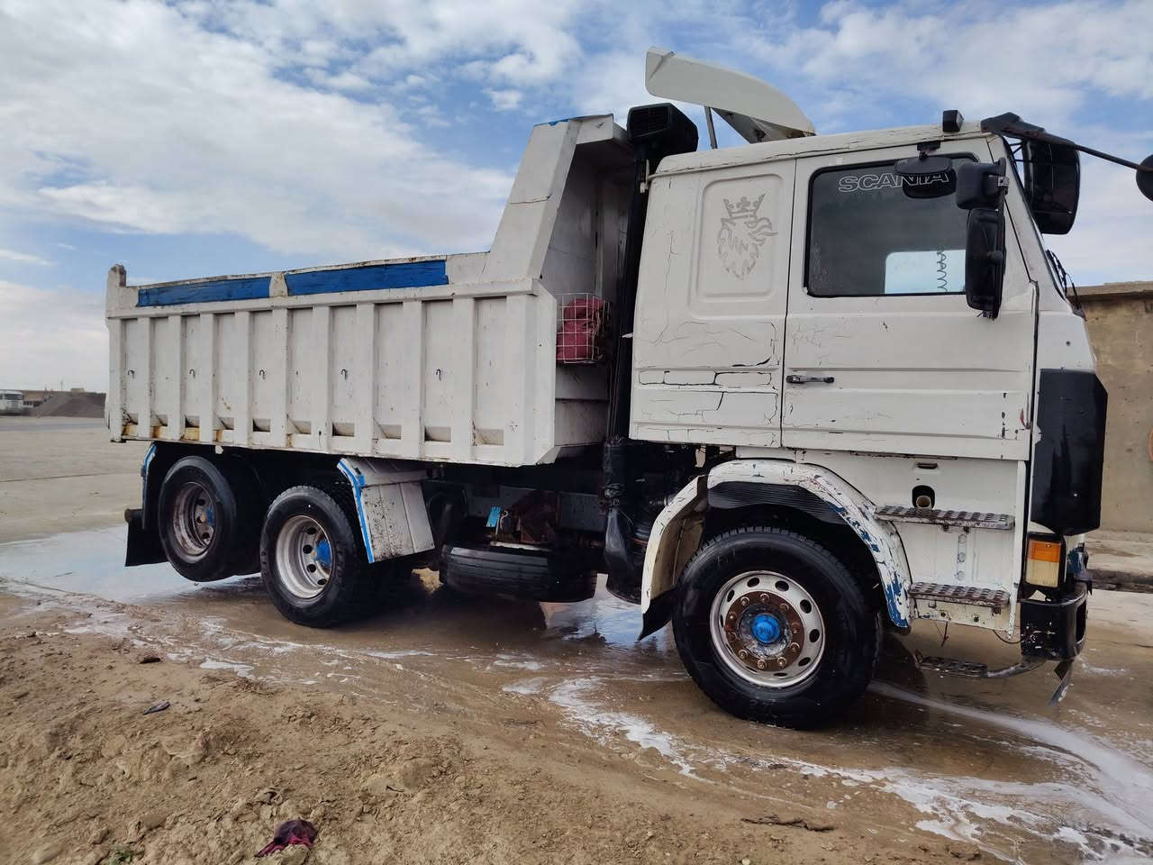 سكانيا 113محرك 142للبيع أي ستفسار عل رقم ***********
