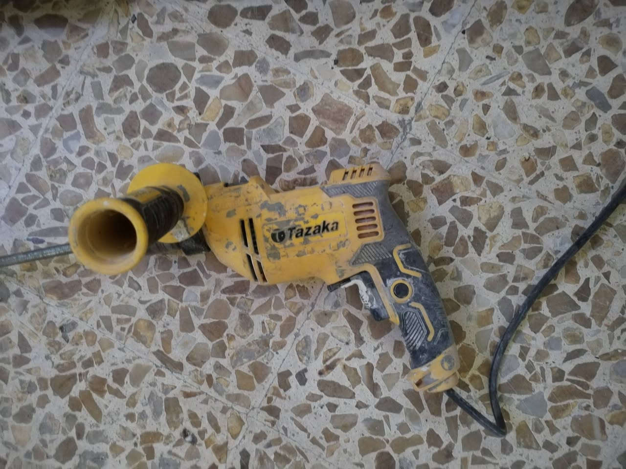 كوسره حجم كبير وحجم صغير وقاطعه 120 ومزرف تازاكه استعمال قليل سعر 140 شلع وشرط فول
*********** واتس اب

