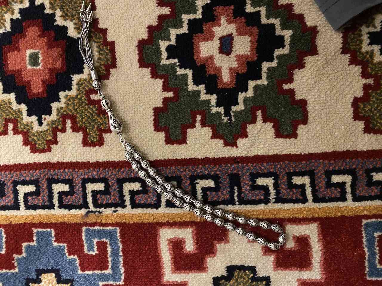 للبيع سبحة فضه 50 غرام عيار 925
المكان البصرة :***********
