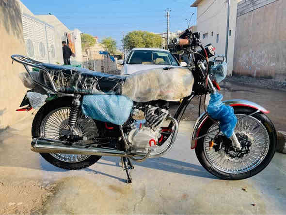 سلاو براياني ئةزيز
ئةم ماتؤرة بؤ فرؤشتن 
يان گؤرينةوة بة crx
Nami pro (honzda)
مؤديلي ٢٠٢٥
مةكينة١٢٥
مةكينة غةتاص 
فةرقي نية لةگةل سفر 
بؤ عةيب مةپرسن 
سعري (٧٢٥)هةزار 
رجائةن چات مةنيرن بلين قفلي چةنة موشتةريت وةرة سةيريكة و بةپيي توانا خاترت دةگرم 
شوينم كةلار 
***********
*********** كالار
