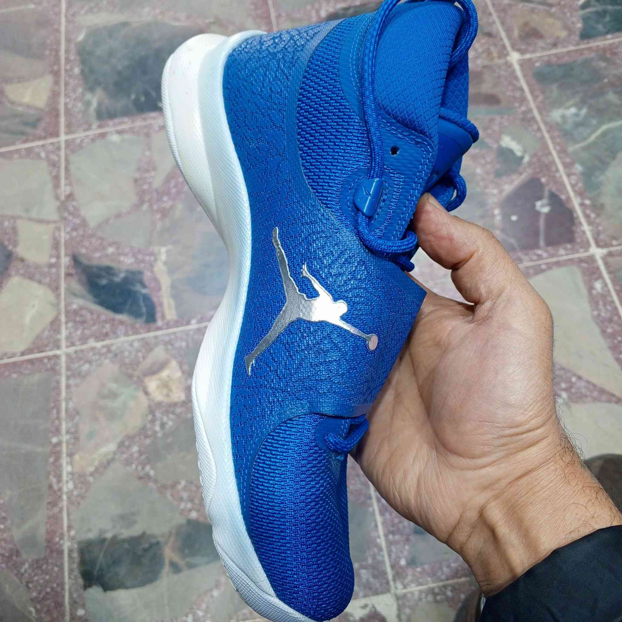 جوردن زوم قياس 42 يلبس41 سعر 40 مع التوصيل


**إذا كنت صاحب هذا الإعلان وتريد حذفه لأي سبب، رجاءا أرسل رسالة إلى الدعم الفني**