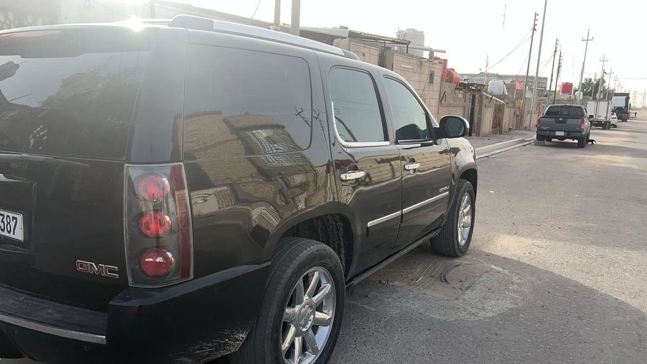يوكن دنلي موديل 2012 لون اسود بصره تحويل ثاني يوم سياره احلا من الصور بهواي  وارد خليجي كامل مواصفات  بيها رشات صبغ اثر جراد بيع مستعجل مكينه كير كفاله ترايك وين ماتريد 

***********
